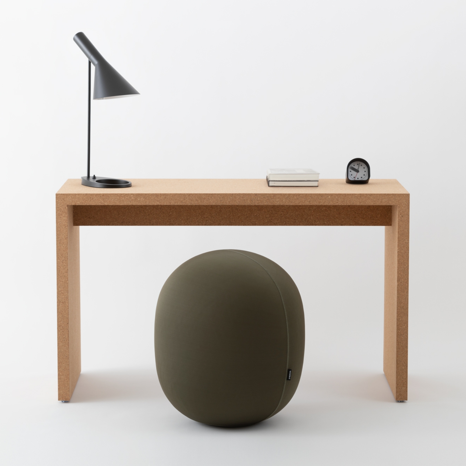 ＆MEDICAL/MALLOW オーバルバランスボール -場所を取らず座りやすい